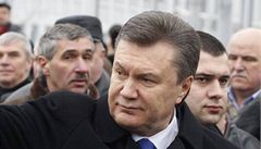Janukovy vychovv 'viv' ednky. Sm pr vysta s plkou platu